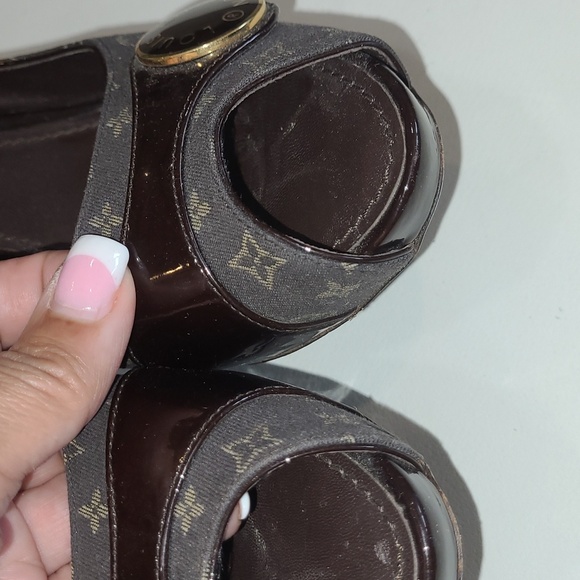 Louis Vuitton heels size 40 - Picture 12 of 12